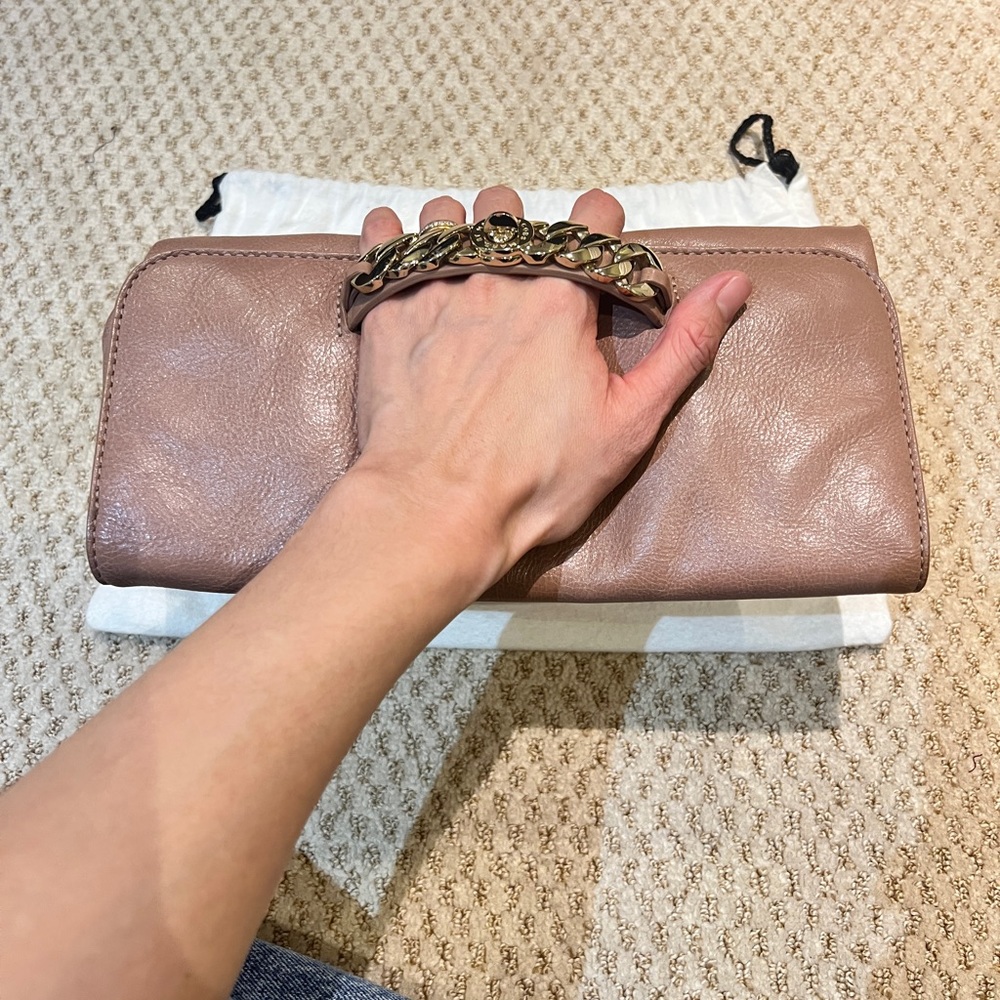 Marc by Marc Jacobs nude Color clutch